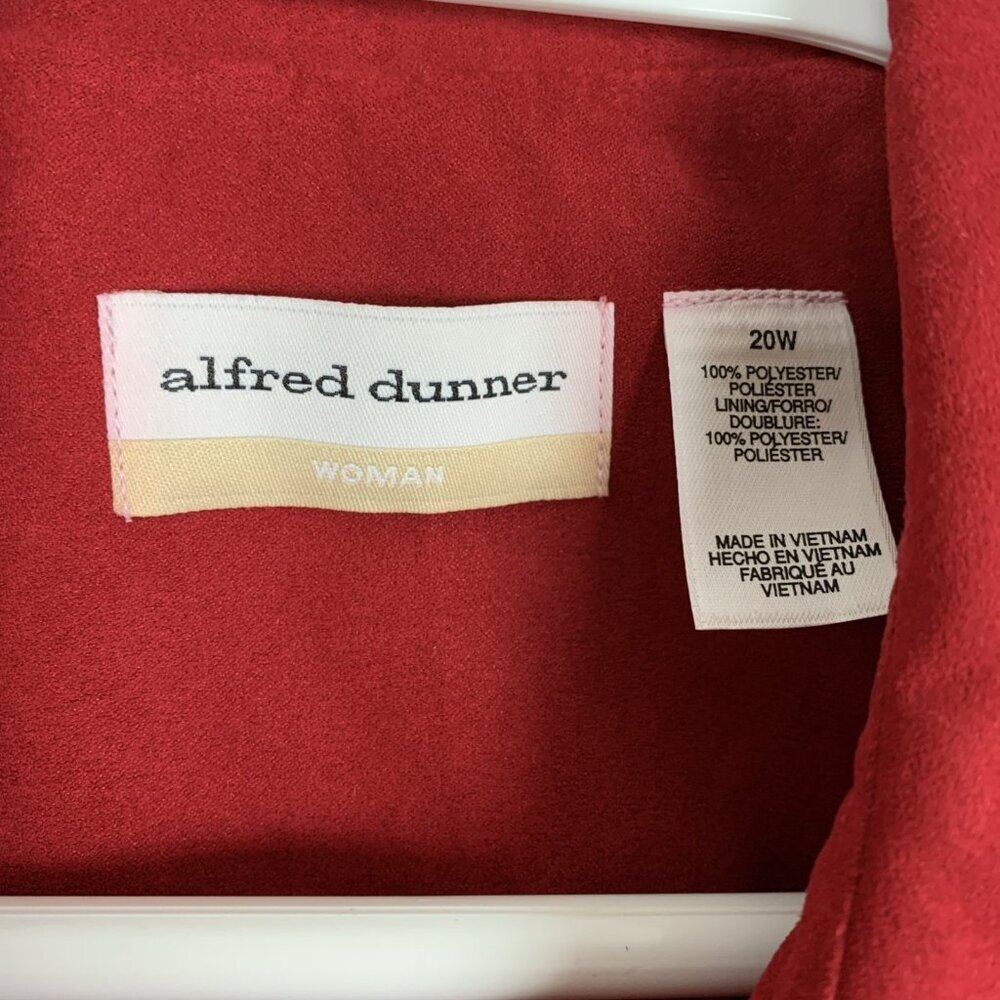 Alfred Dunner Womans 20W Jacket Blazer Faux Suede Red Button Pockets Lined - Picture 2 of 13